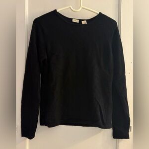 LL Bean Women’s 100% Cashmere Black Sweater Size Medium